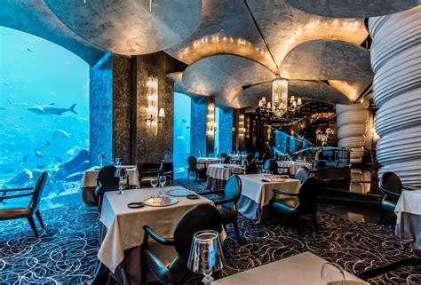 atlantis hotel dubai underwater restaurant